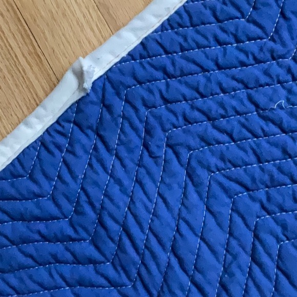 🏈 football stadium bench blanket. Quilted reversible. Rolls up compact used - Picture 7 of 12